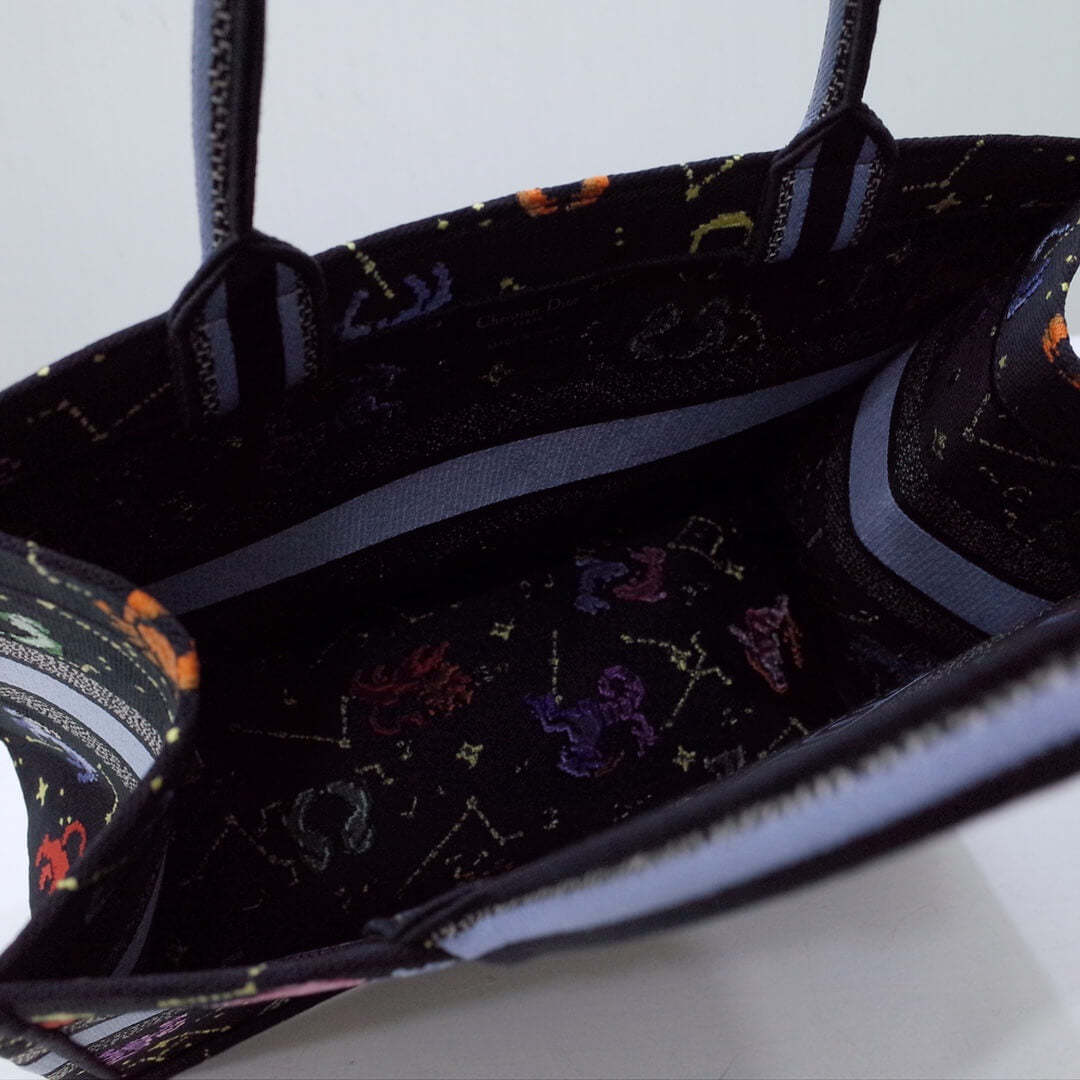 DO1286 Medium Book Tote Constellation black red