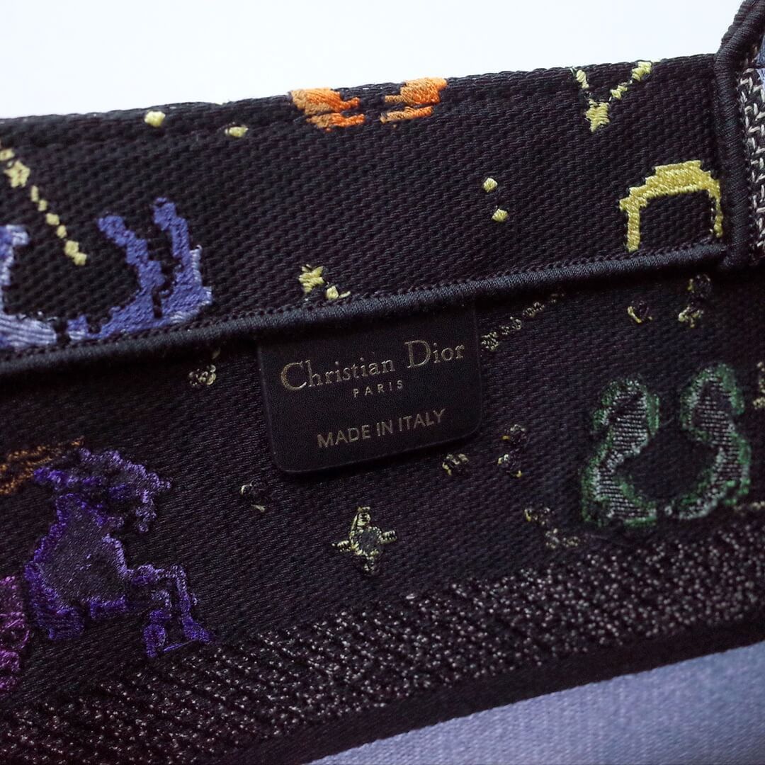 DO1286 Medium Book Tote Constellation black red