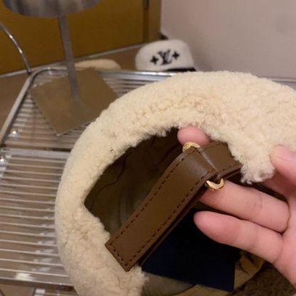 LV SHEEPSKIN BASEBALL CAP HAT BEIGE AND BROWN