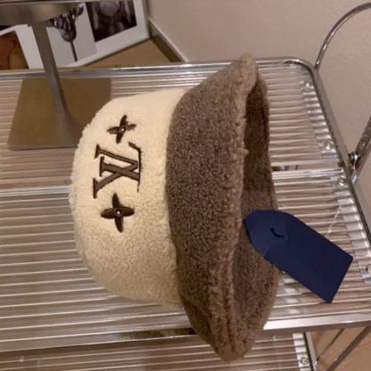 LV SHEEPSKIN BUCKET HAT BEIGE AND BROWN