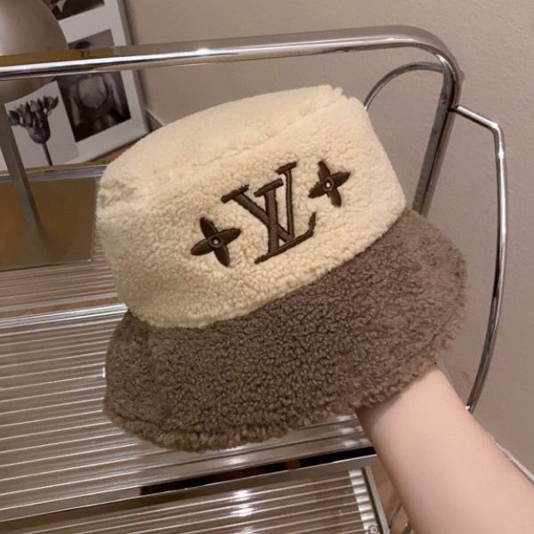 LV SHEEPSKIN BUCKET HAT BEIGE AND BROWN