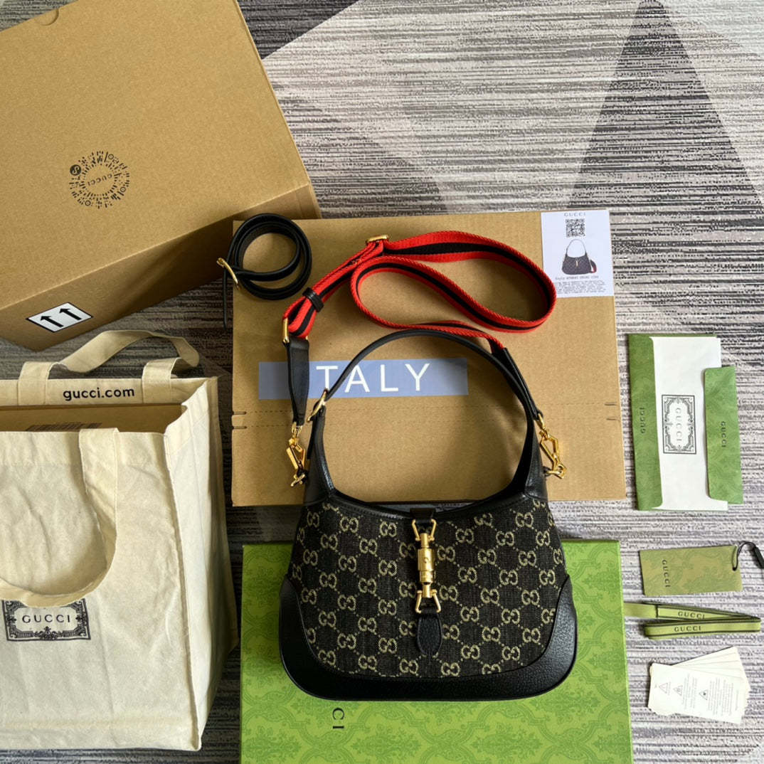GC SHOULDER BAG BIG SIZE BLACK 678843