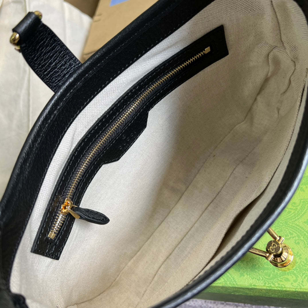 GC SHOULDER BAG BIG SIZE BLACK 678843