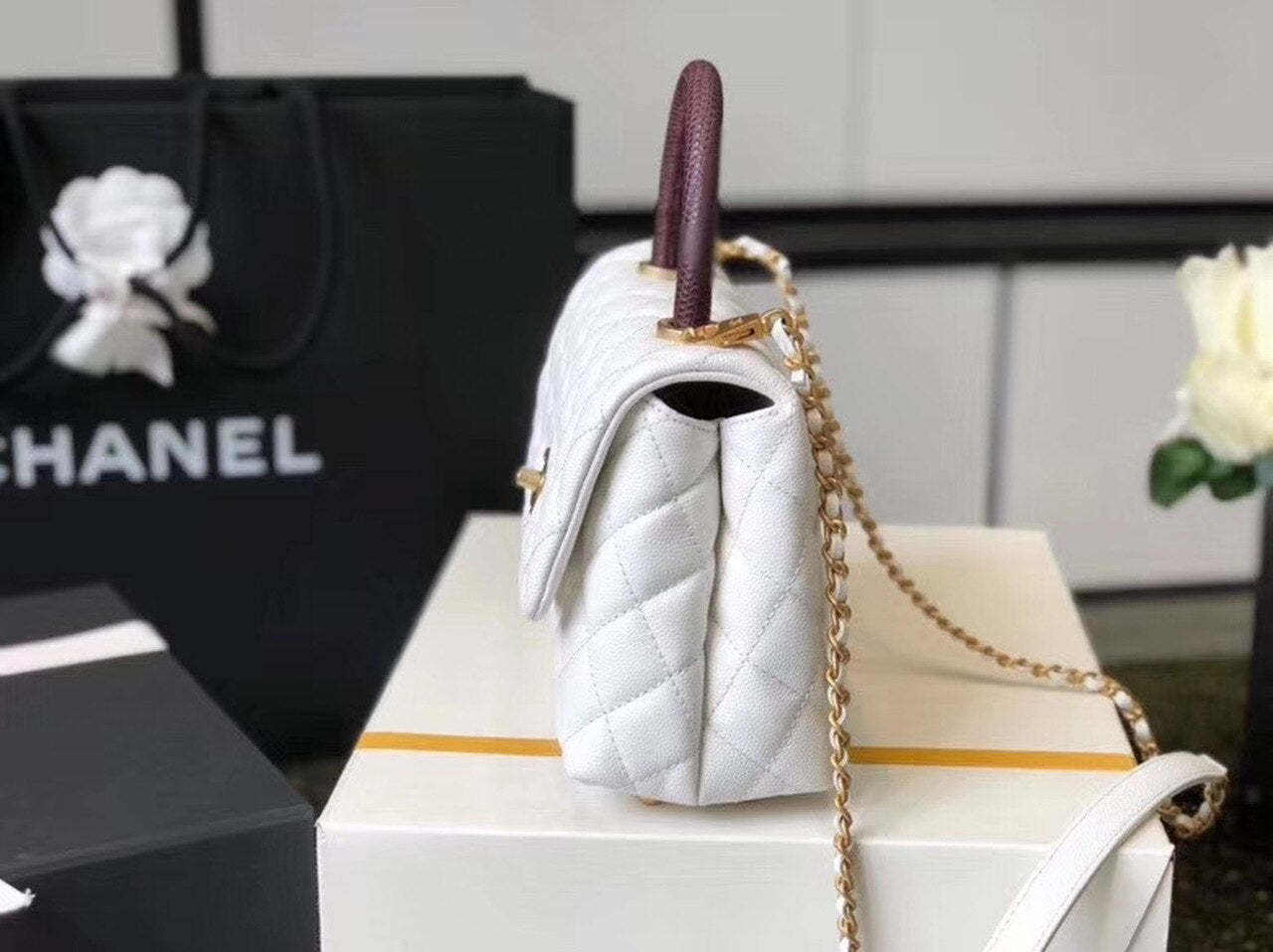 Chanel Coco Handle Quilted Lizard Handle Bag 24cm Caviar Leather Gold Hardware Spring/Summer Act 1 Collection, White