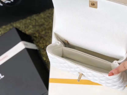 Chanel Coco Handle Quilted Lizard Handle Bag 24cm Caviar Leather Gold Hardware Spring/Summer Act 1 Collection, White