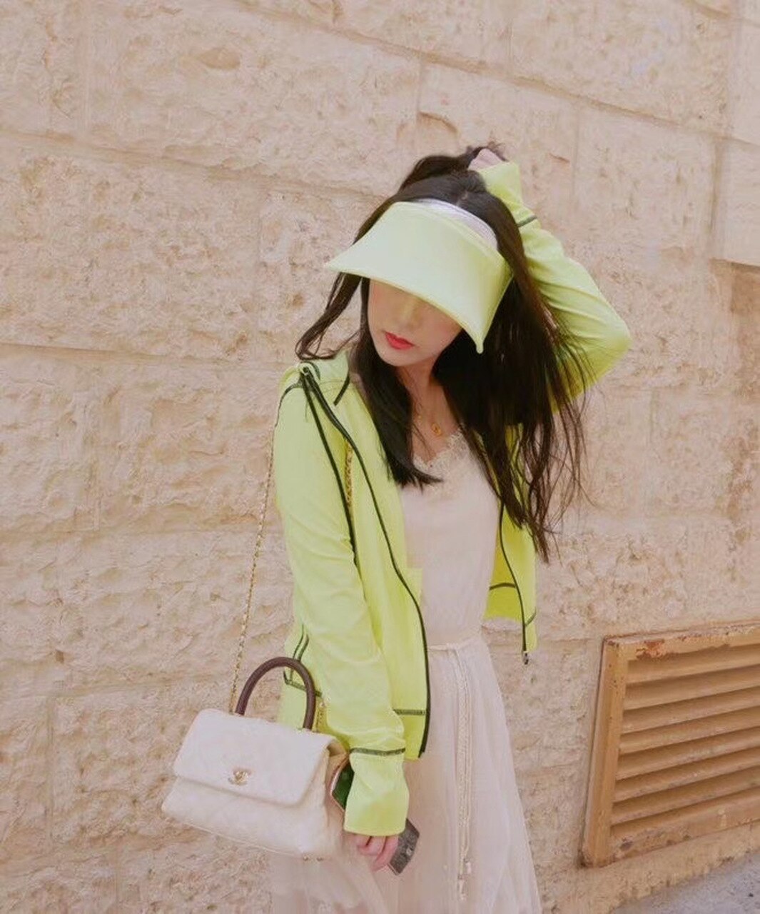 Chanel Coco Handle Quilted Lizard Handle Bag 24cm Caviar Leather Gold Hardware Spring/Summer Act 1 Collection, White