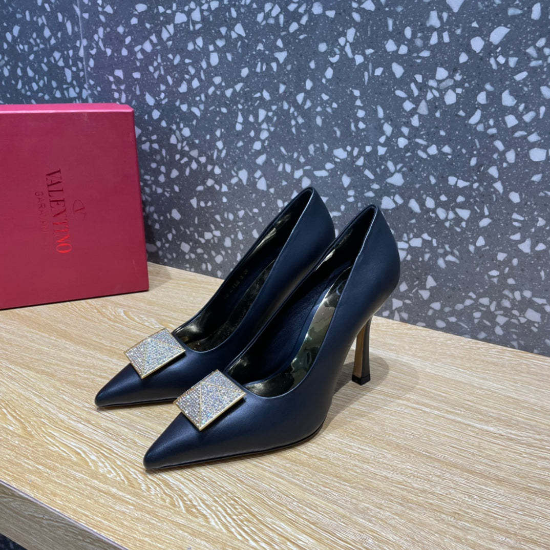 Valentino Garavani One Stud Pump With Maxi Stud Crystals Black For Women WS0FH8XIC_EDM