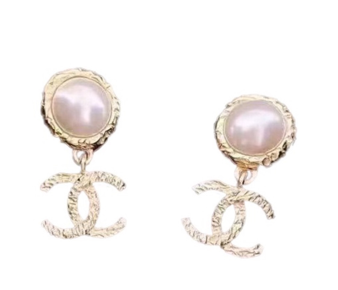 CC CC PEARL EARRINGS