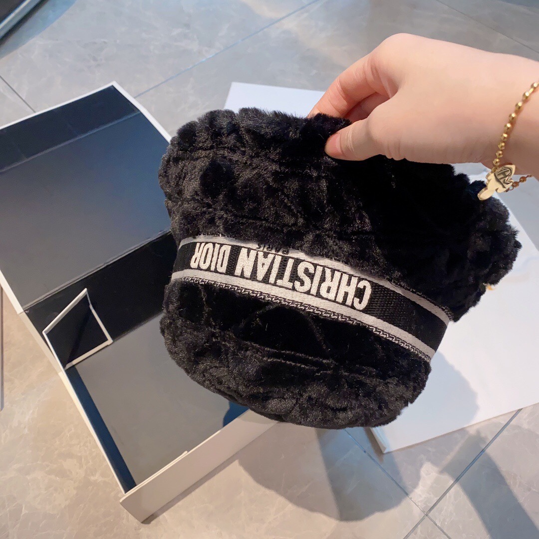 DOR D-BOBBY CANNAGE SMALL BRIM BUCKET HAT BLACK