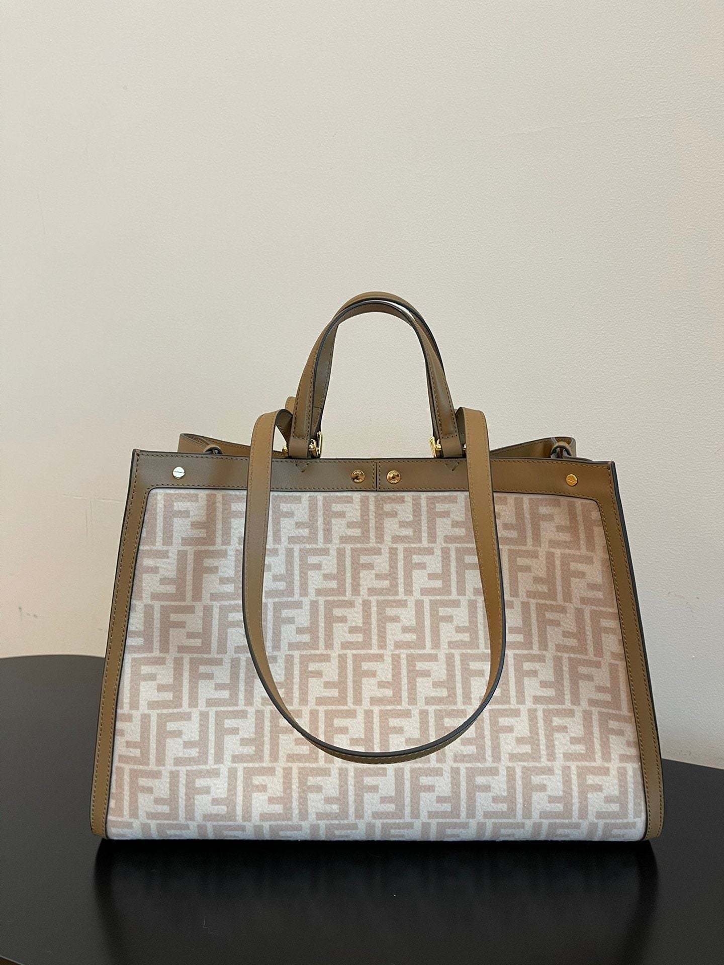 FI Peekaboo X-tote Bag Beige Canvas For Women, Women’s Handbags, Shoulder Bags 16.1in/41cm FF 8BH374