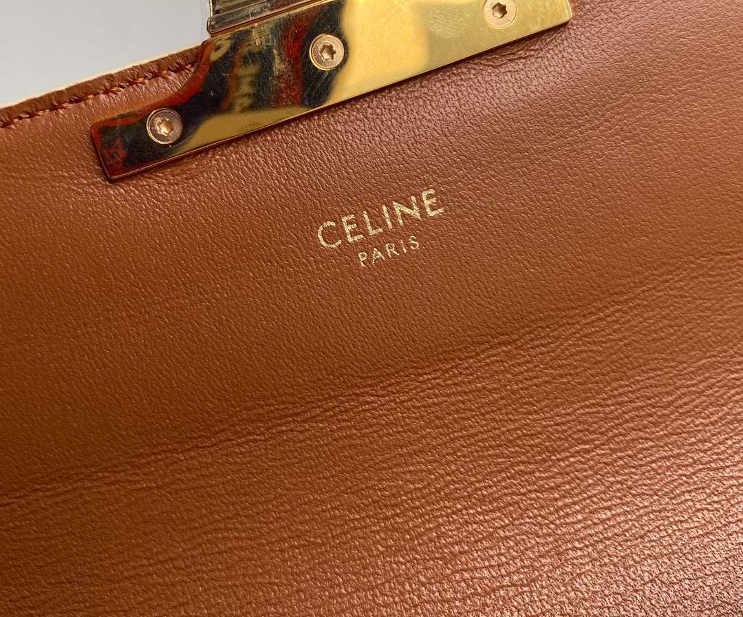 CE TRIOMPHE SHOULDER BAG IN SHINY CALFSKIN GOLD CC WHITE 194142CUZ01BC