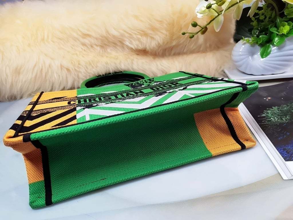 DIR MEDIUM BOOK TOTE BRIGHT GREEN AND BRIGHT YELLOW D-JUNGLE POP EMBROIDERY 36CM
