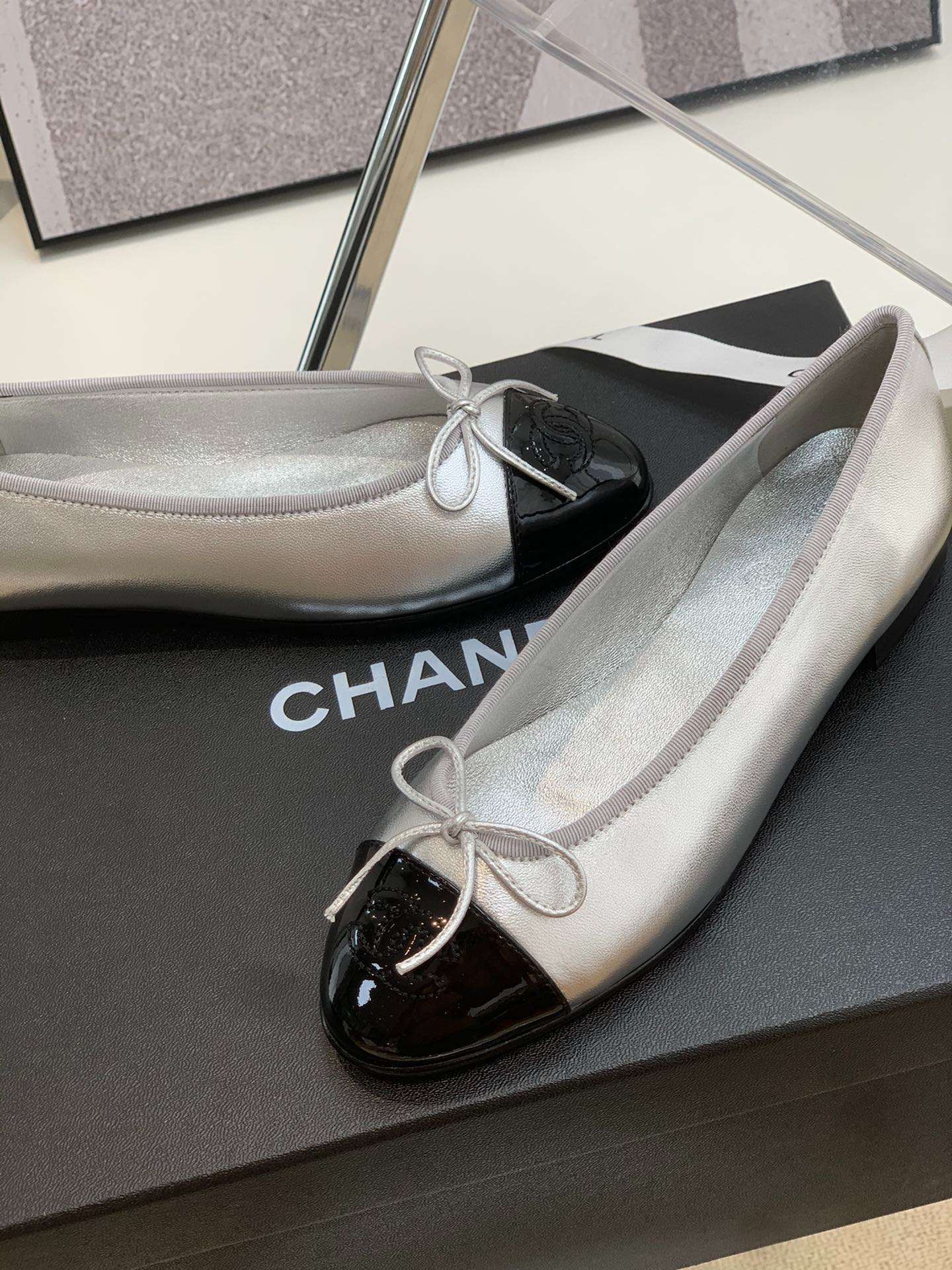 CHL SILVER BALLET FLATS