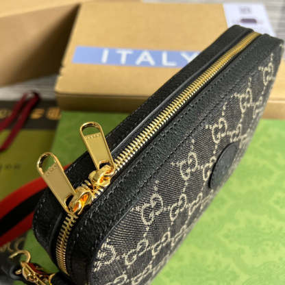 gg Shoulder Bag With Interlocking G Black And White gg Supreme Canvas For Women  9.6in/24.5cm gg