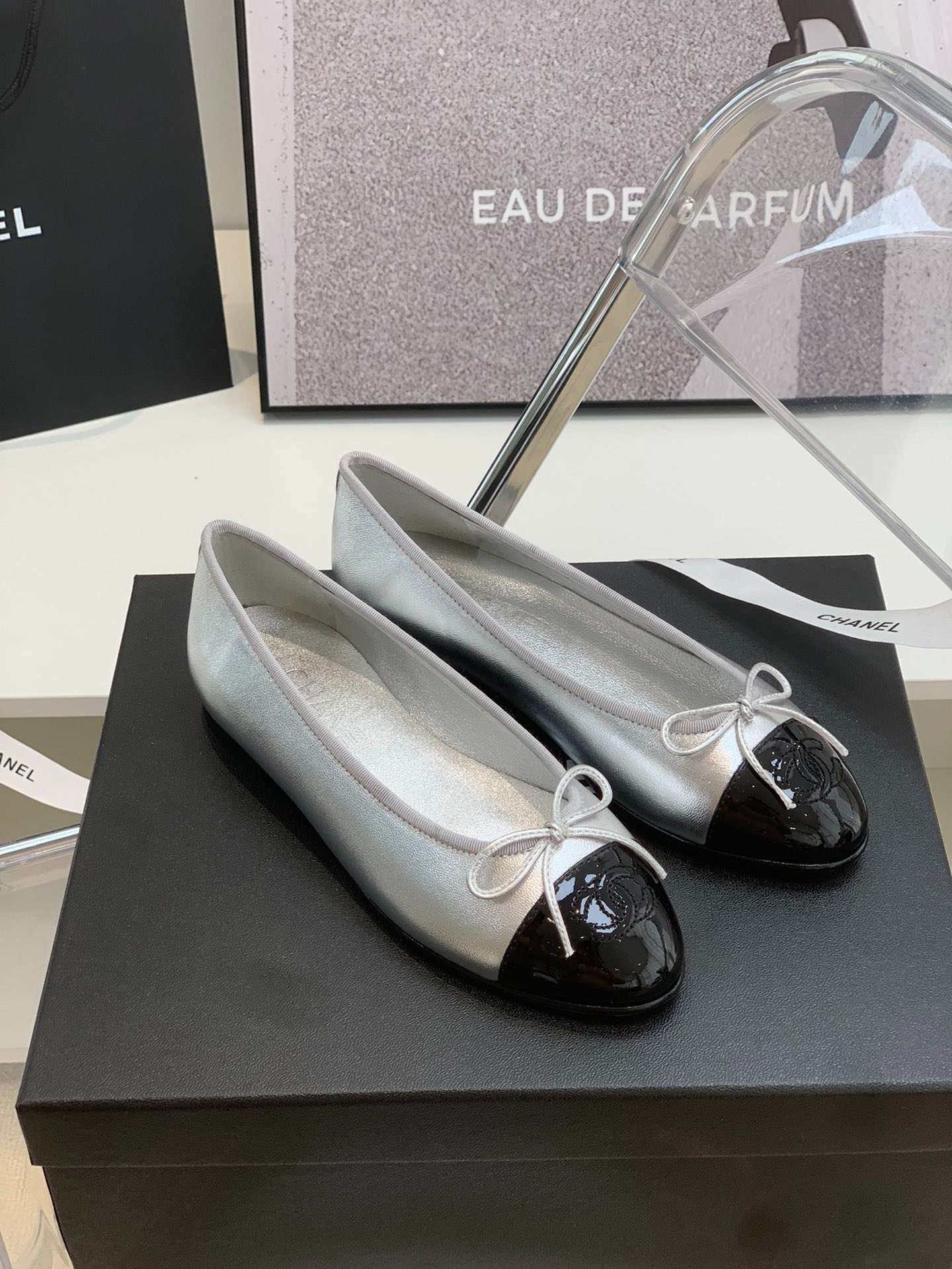 CHL SILVER BALLET FLATS