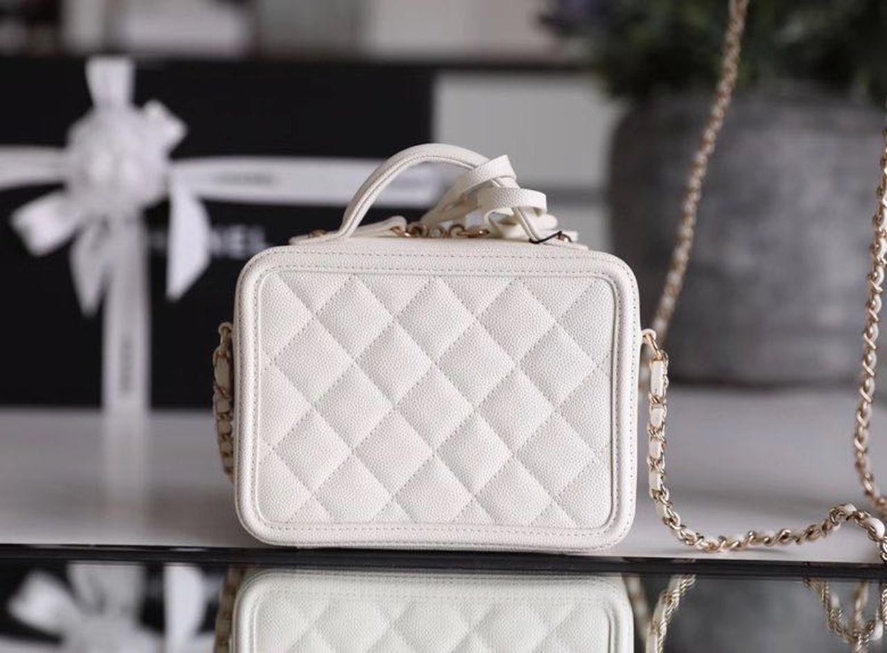 ChanelVanity Case Bag Gold Toned Hardware For Women 6.6in/17cm