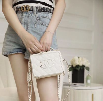 ChanelVanity Case Bag Gold Toned Hardware For Women 6.6in/17cm