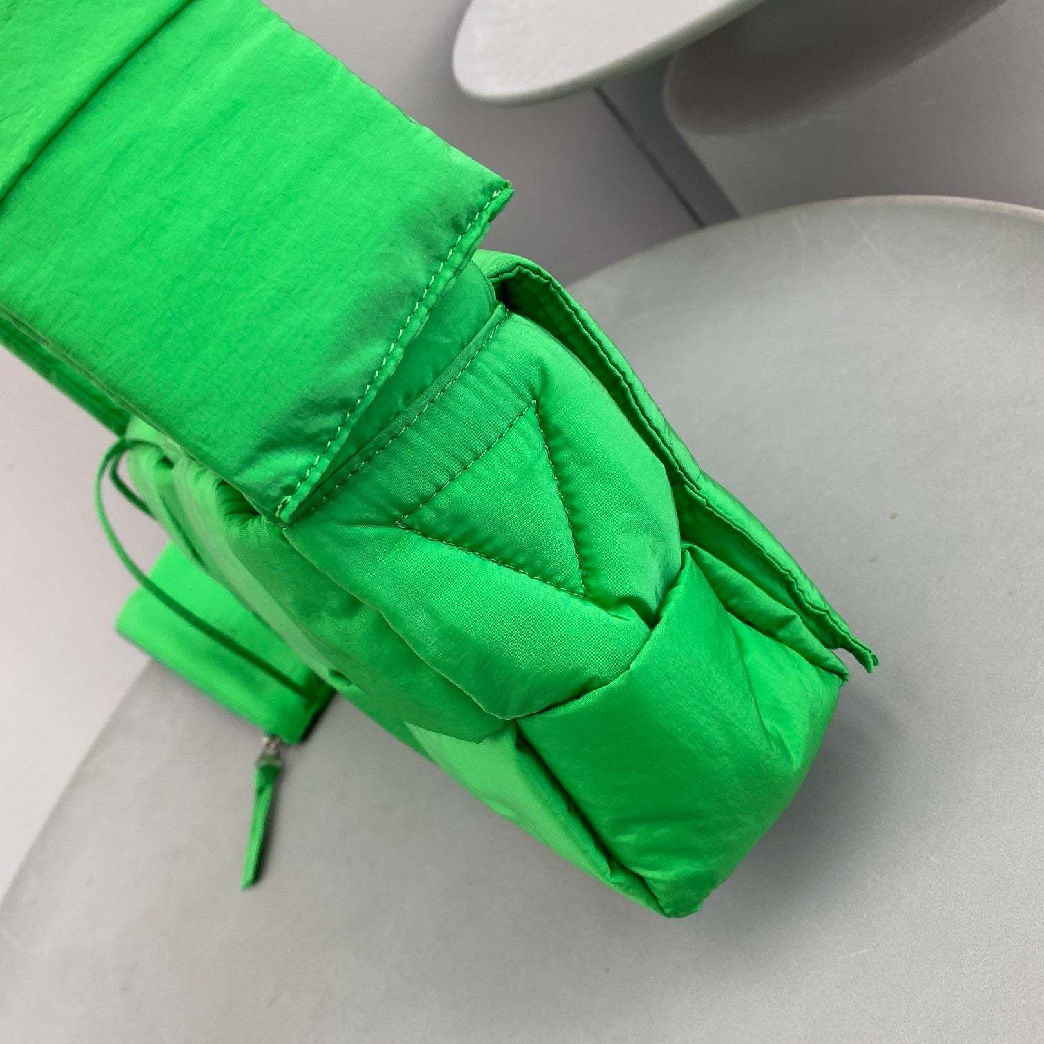 BV Padded Tech Cassette Bag For Women 11.8in/30cm In Green 628951VBO813724