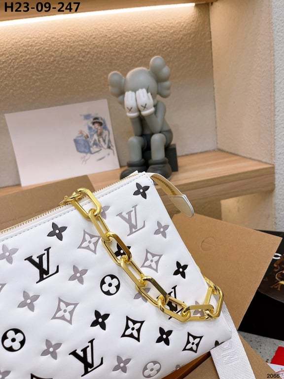 LUV BOLSO COUSSIN PM MONOGRAM WHITE 26CM