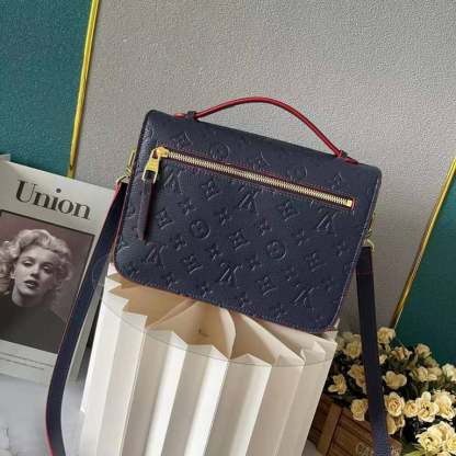 LUV POCHETTE METIS 25CM M44071