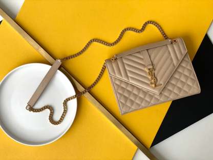 SAINT LAURENT ENVELOPE MEDIUM CHAIN BAG IN MIX MATELASSE GRAIN DE POUDRE EMBOSSED BEIGE 24CM