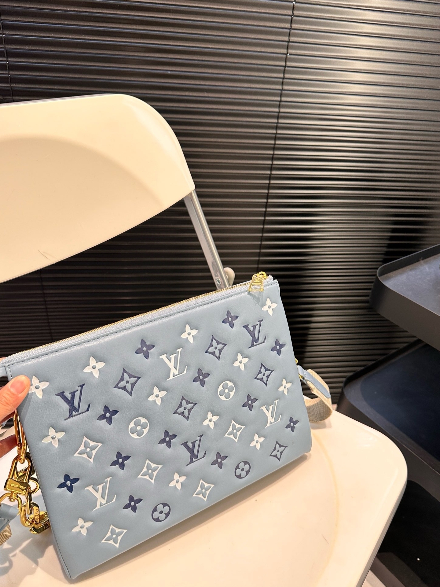 LV COUSSIN PM COUSSIN BAG BLUE 26CM M22953
