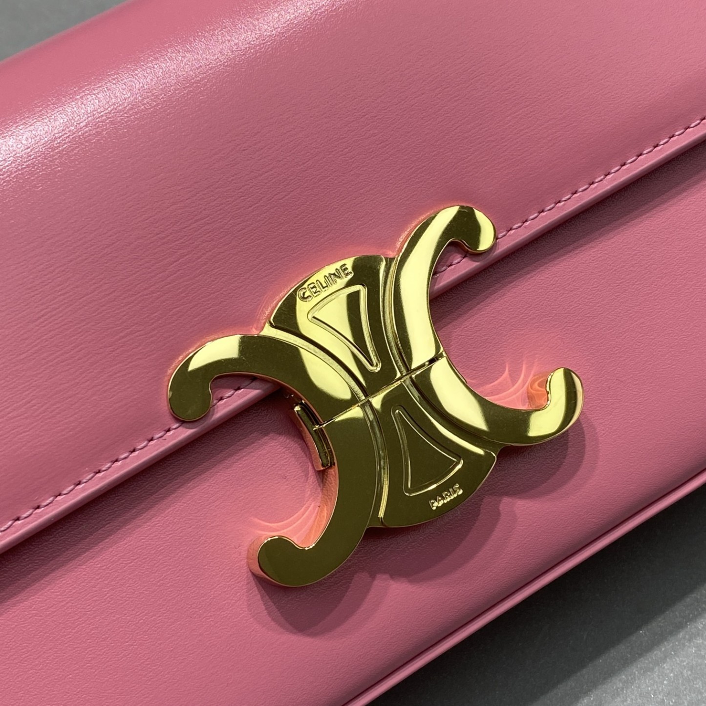 CE CHAIN SHOULDER BAG TRIOMPHE IN TRIOMPHE CANVAS PINK 197993BF25FO