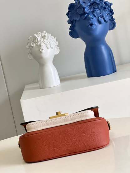 LUV LOCKME TENDER 19CM CHATAIGNE BROWN