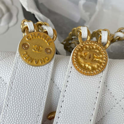 Chanel Clutch With Chain Gold Hardware Grained Shinny White For Women, Women&#8217;s Handbags, Shoulder Bags 4.7in/12cm AP2857