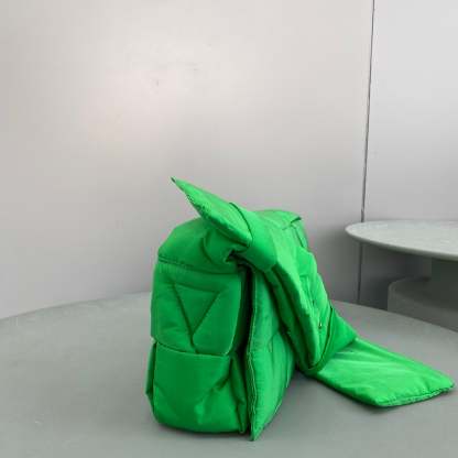 BV Padded Tech Cassette Bag For Women 11.8in/30cm In Green 628951VBO813724