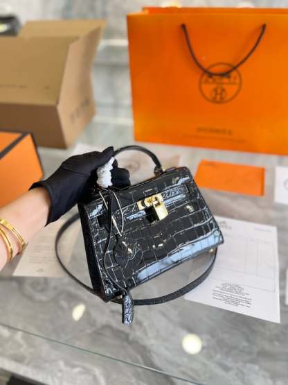 HM MINI KELLY CROCODILE GOLD-TONED HARDWARE BLACK 22CM