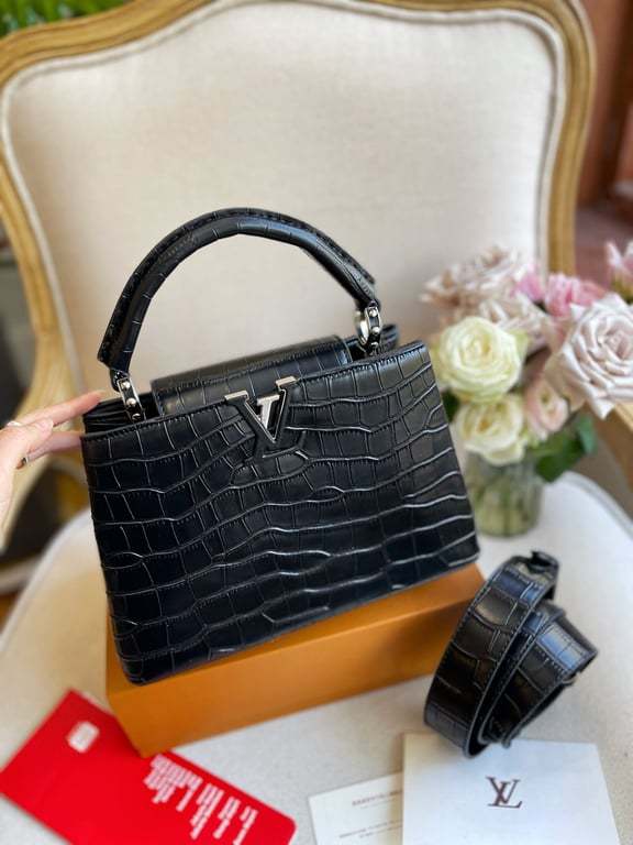 LUV CAPUCINES MM BLACK 27CM N92967