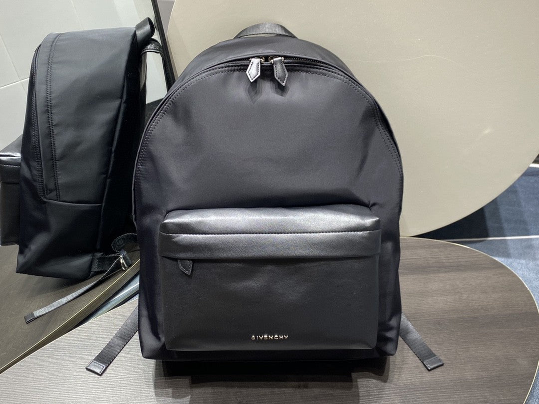 gv Essentiel U Backpack Black For Men, Men&#8217;s Backpacks 17in/43cm GVC