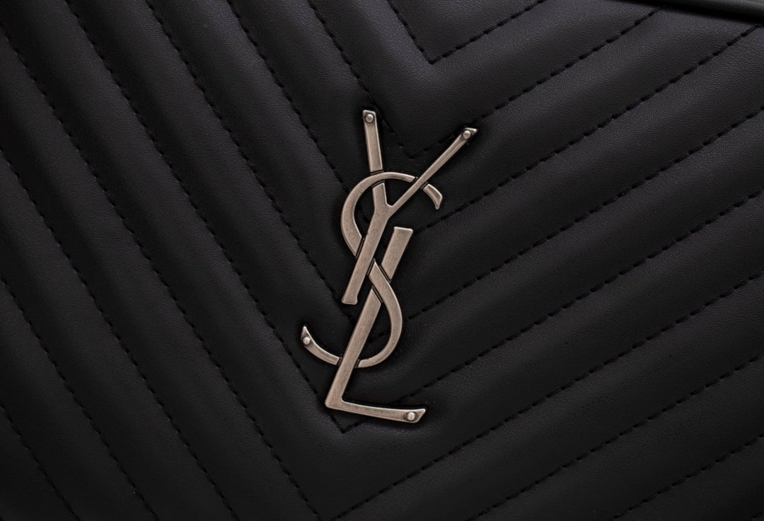 SAINT LAURENT LOU CAMERA BAG IN QUILTED BLACK SILVER LEATHER 23CM