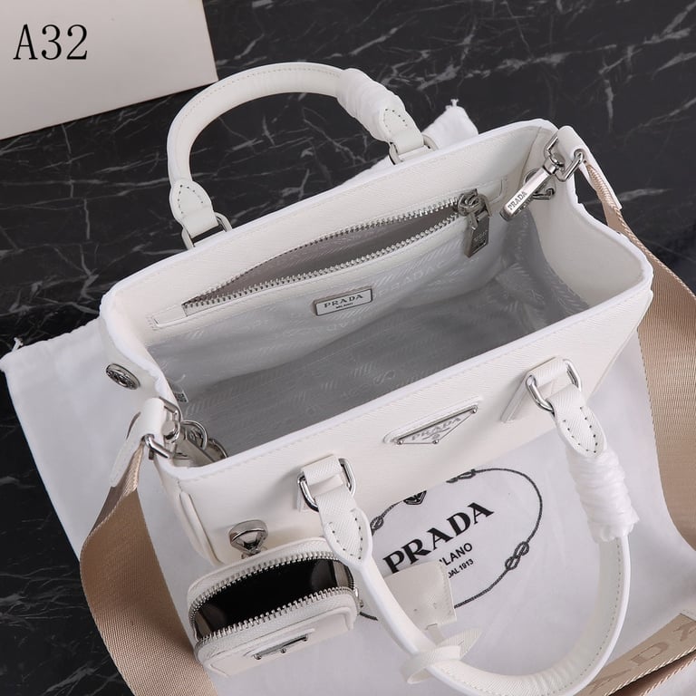 PR 23CM SMALL WHITE LEATHER GALLERIA SAFFIANO BAG