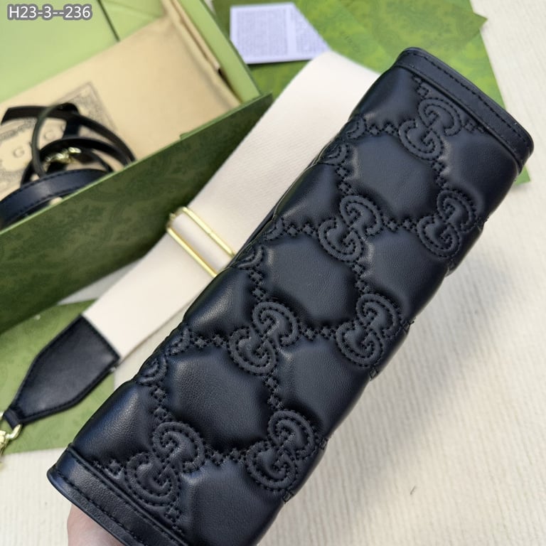 GG MATELASSE WALLET BLACK 23CM