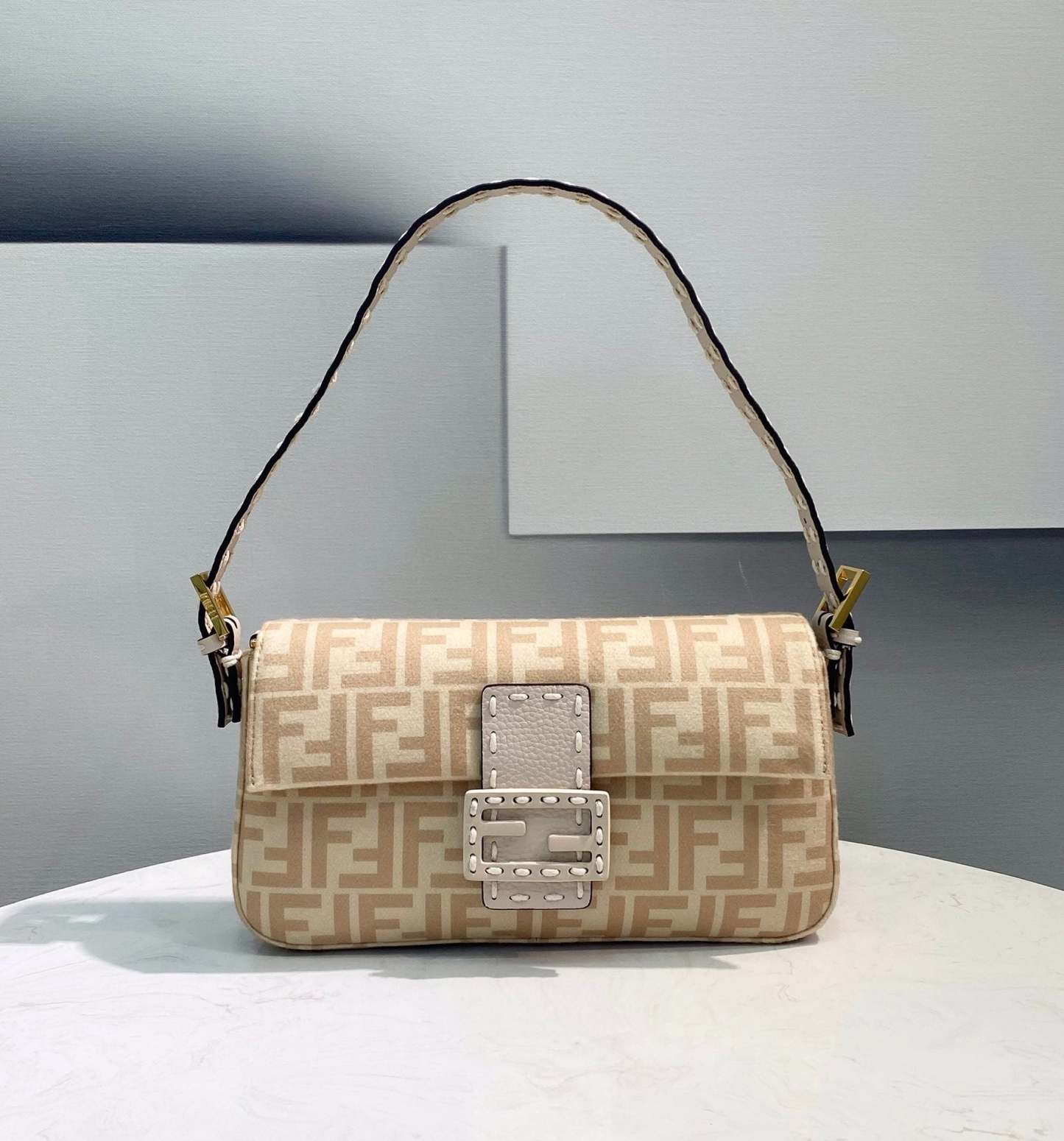 FI Baguette 1997 Wool Bag Beige For Women, Women’s Handbags, Shoulder Bags 10.6in/27cm FF 8BR792