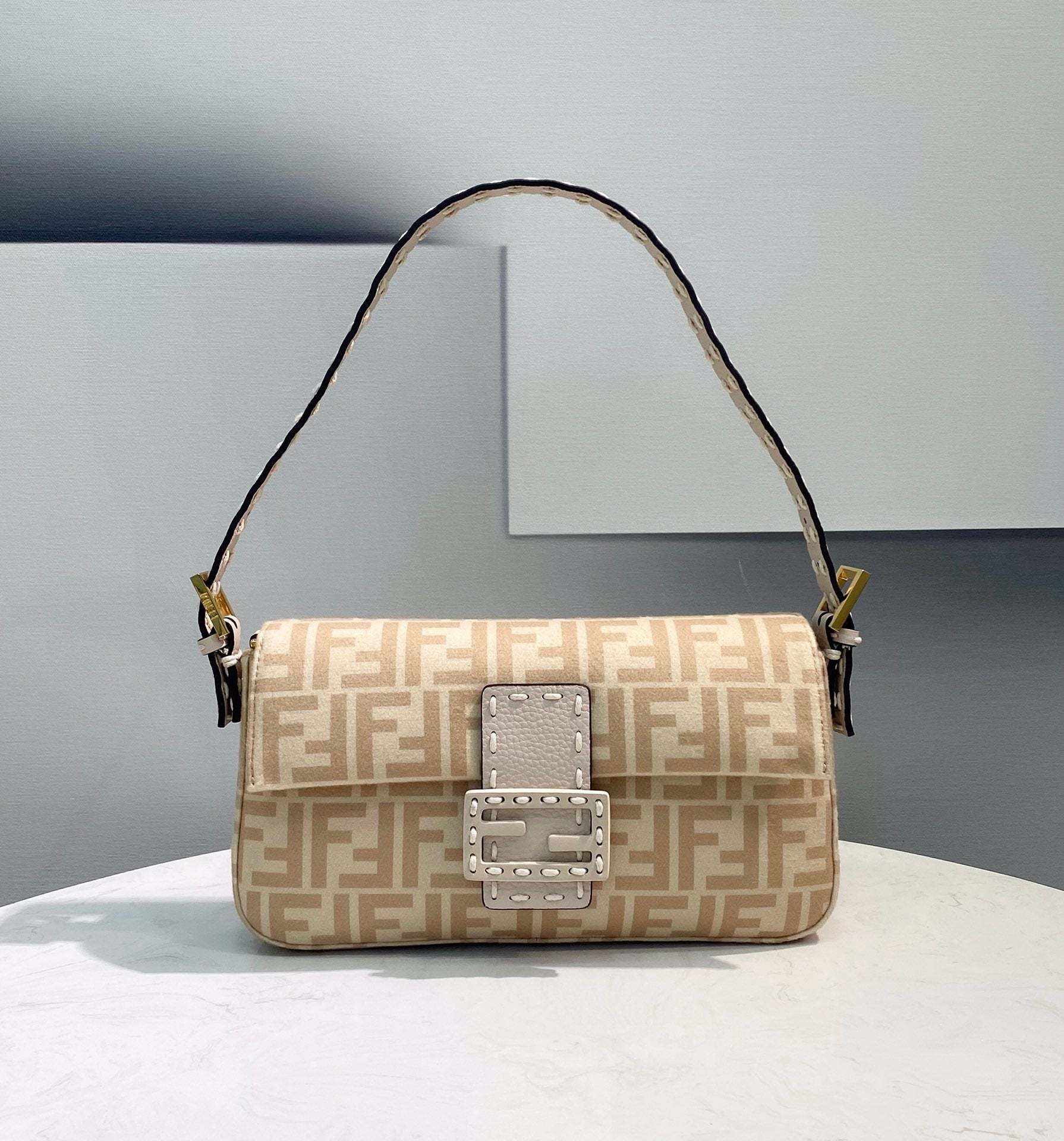 FI Baguette 1997 Wool Bag Beige For Women, Women’s Handbags, Shoulder Bags 10.6in/27cm FF 8BR792