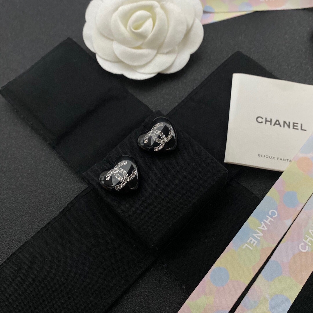 CC HEART BLACK EARRINGS
