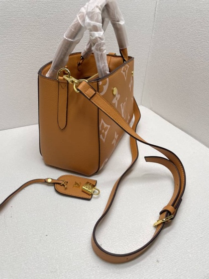 LV MONTAIGNE BB BAG ORANGE 30CM M45778
