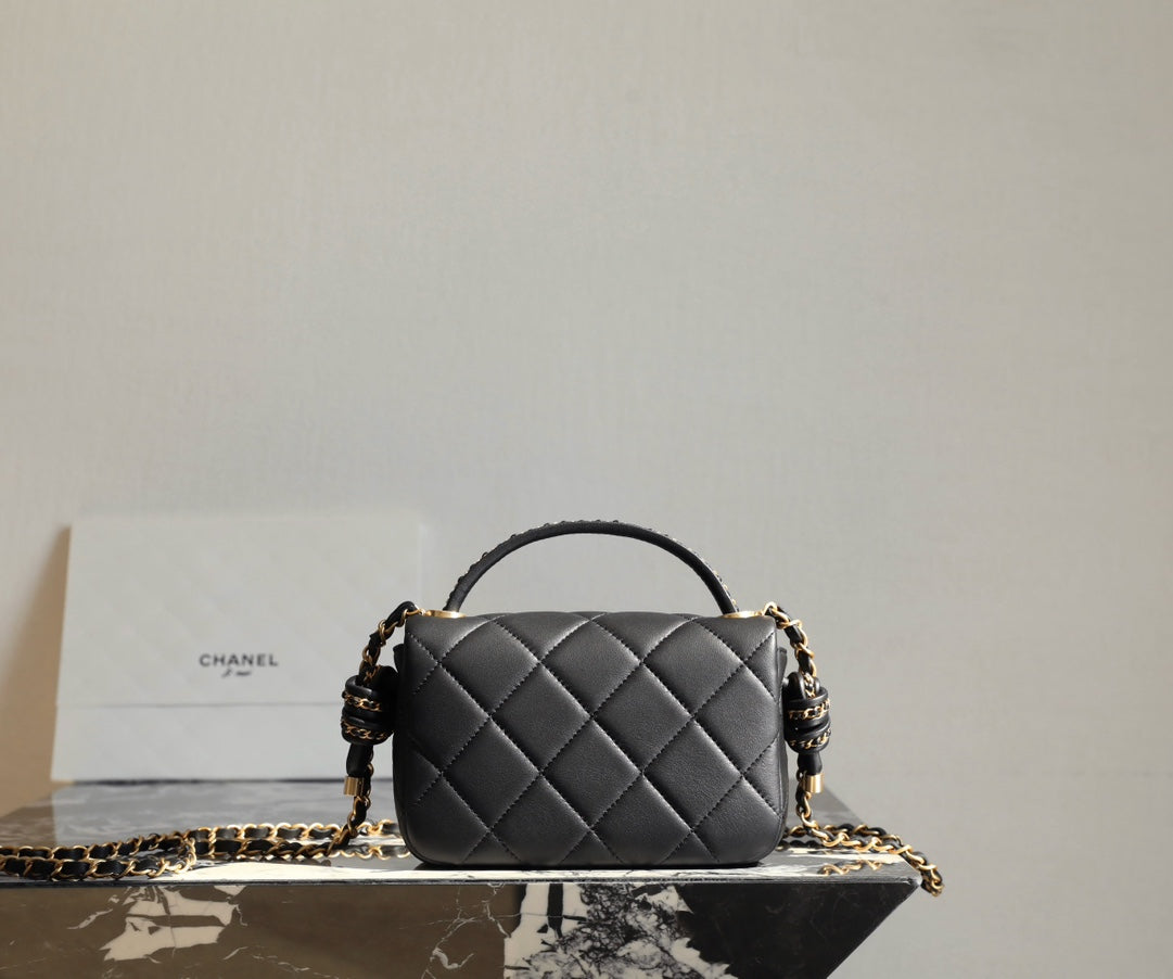 CC  Mini Flap Bag 18 Black Lambskin