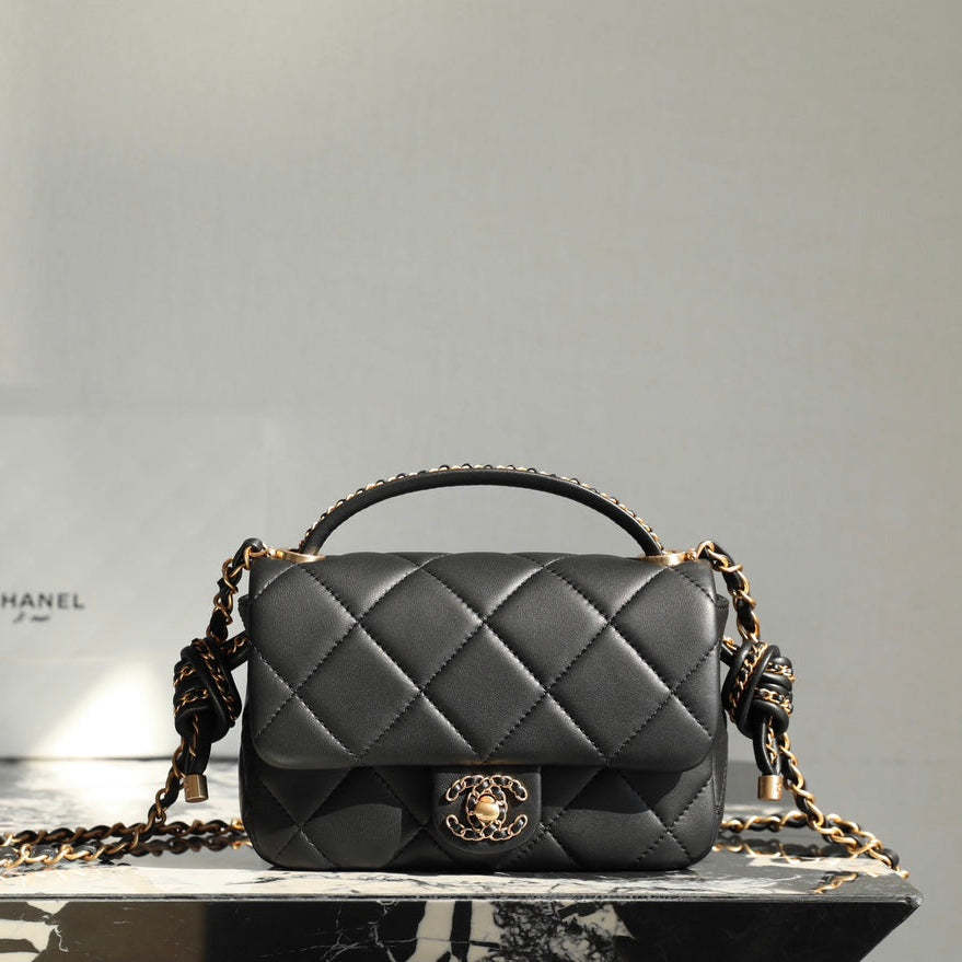 CC  Mini Flap Bag 18 Black Lambskin