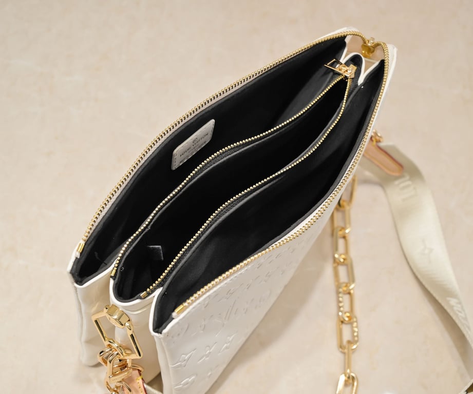 LUV COUSSIN PM CREAM 26CM M57793