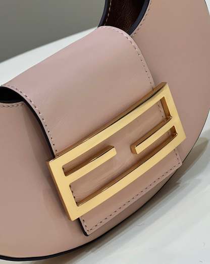 FI Cookie Pale Pink For Women, Women’s Handbags, Shoulder Bags 7.4in/19cm Pink FF 8BS065AAIWF14N1