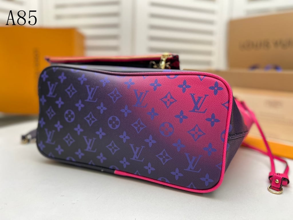 LUV 31CM MM NEVERFULL MIDNIGHT FUCHSIA