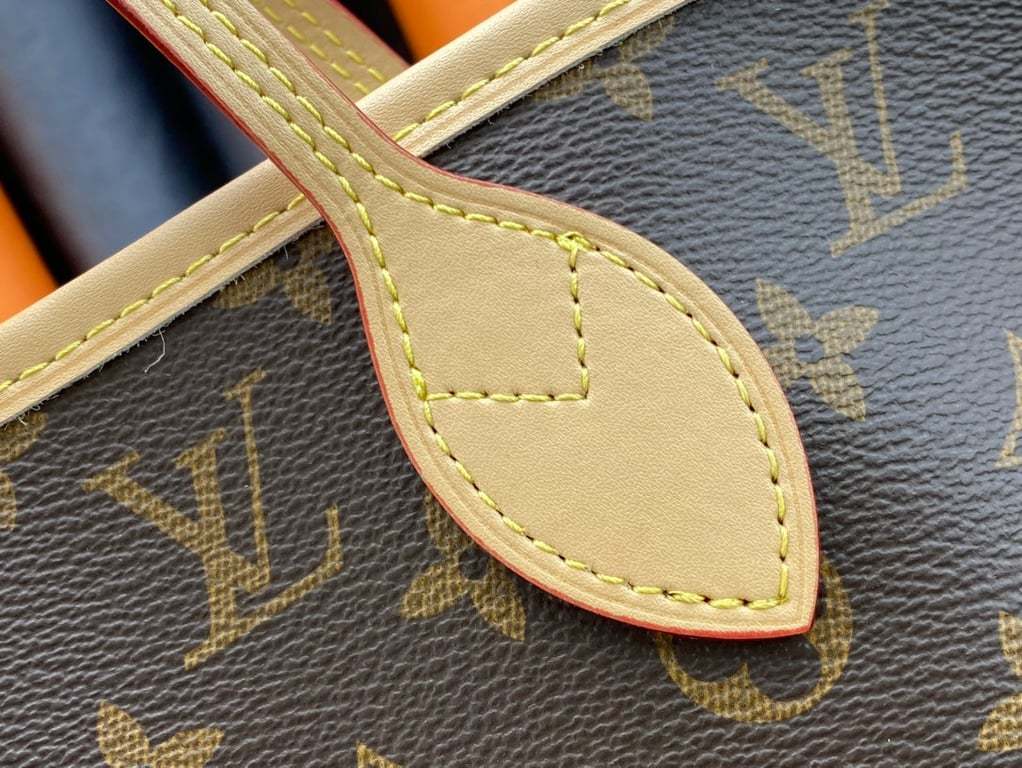 LUV x YAYOI KUSAMA 31CM GREEN BLUE AND PURPLE MM NEVERFULL