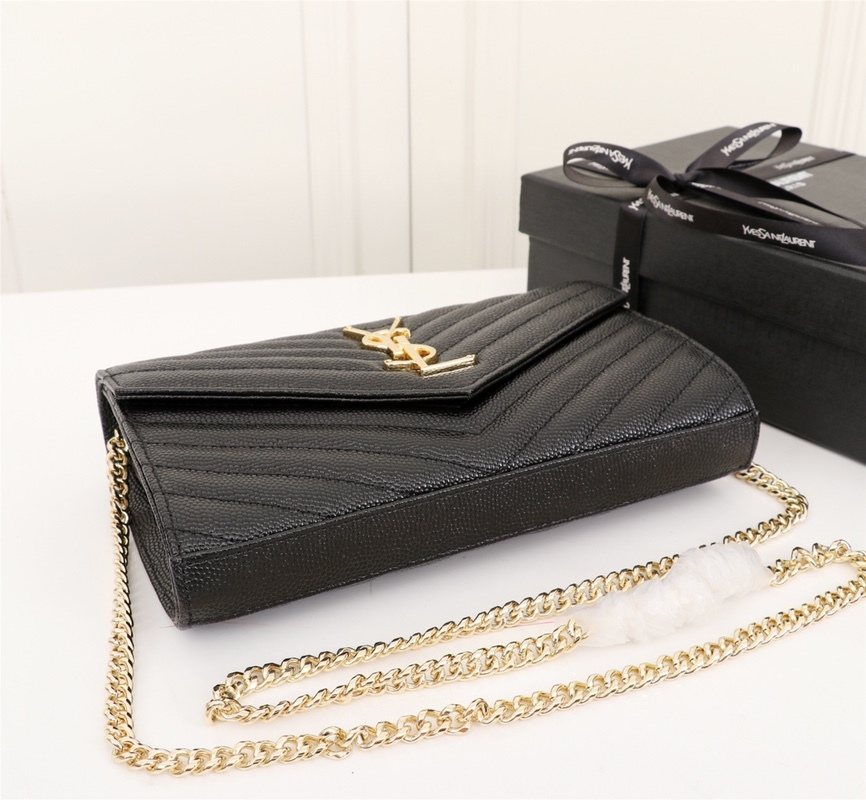 YSL CASSANDRE MATELASSÉ CHAIN WALLET IN GRAIN DE POUDRE EMBOSSED BLACK GOLD 22CM 377828BOW011000