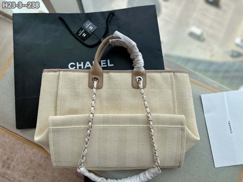 CHL 38CM BEIGE AND BROWN DEAUVILLE MEDIUM CANVAS