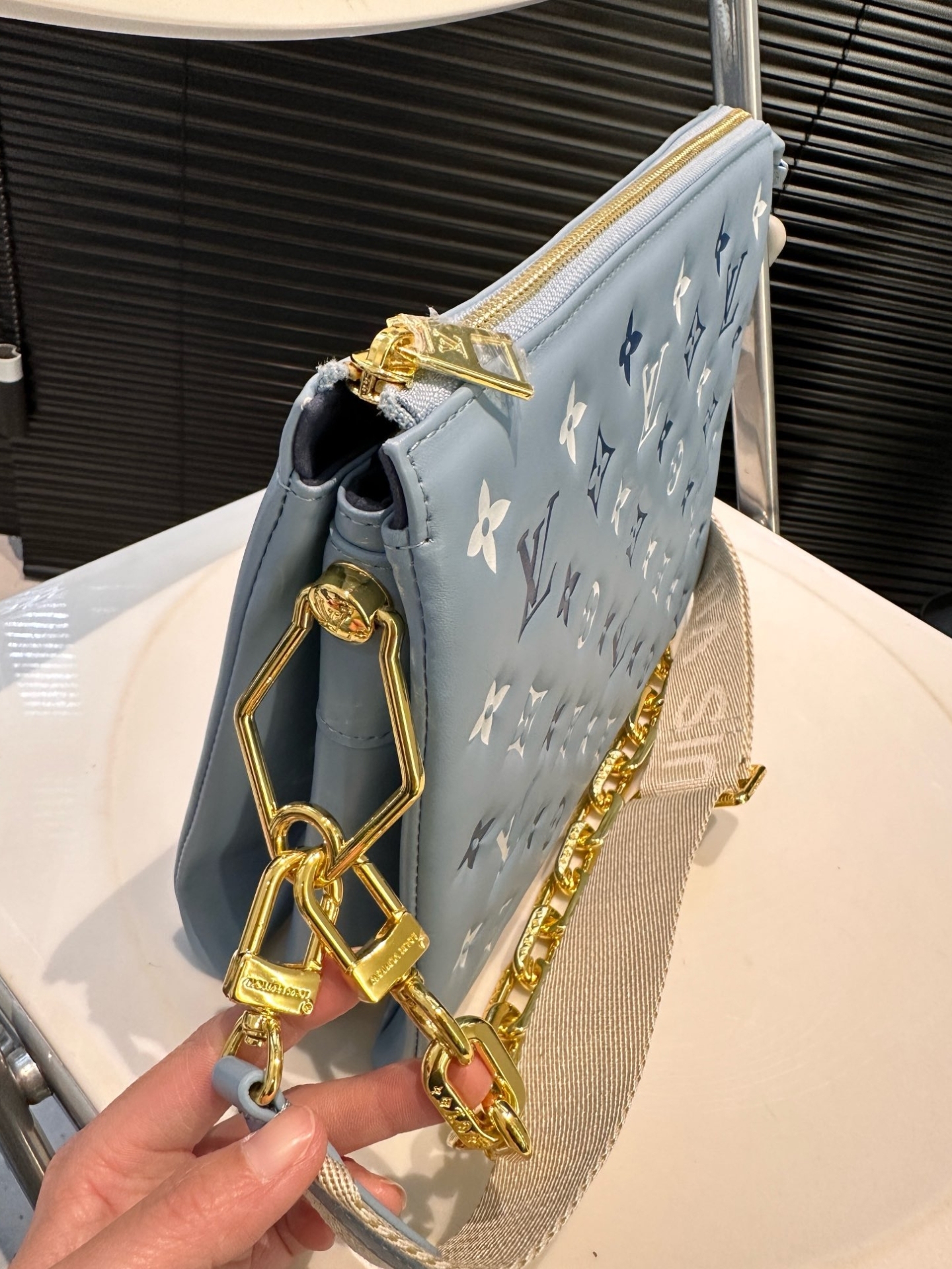 LV COUSSIN PM COUSSIN BAG BLUE 26CM M22953