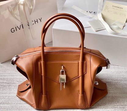 gv Small Antigona Soft Bag Pumpkin For Women, Handbags, Shoulder Bags 17.7in/45cm GVC 